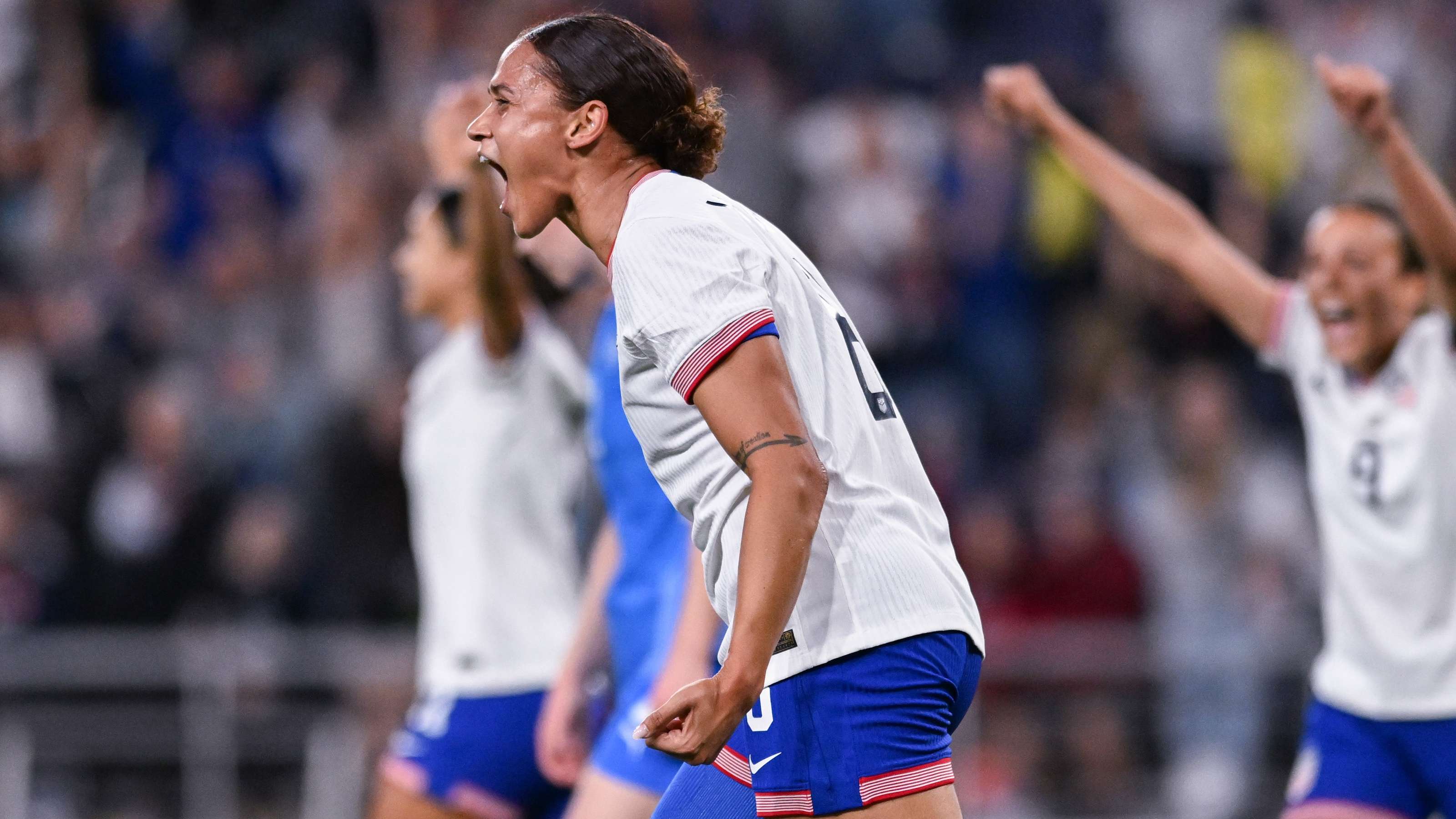 的高价引援 的高价引援