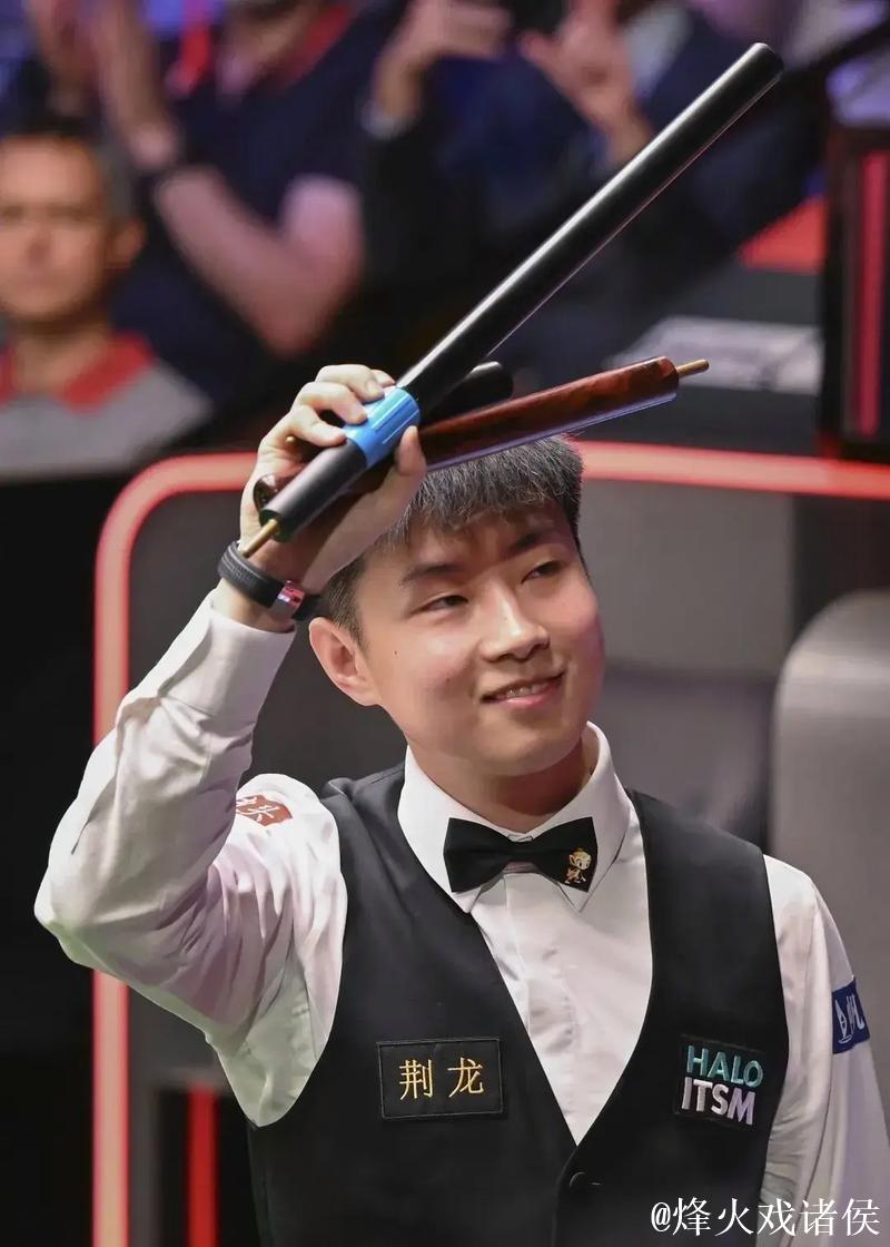 赵心童6-5险胜威尔逊 首度晋级斯诺克冠中冠四强